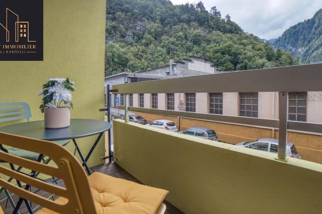 Appartement Pastel Cluses Exterior photo